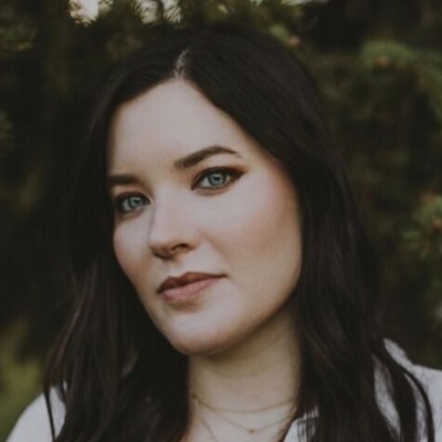 Sasha Peyton Smith
